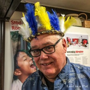 Blogger Ron with a Påskris crown. Blogger Ron with a Påskris crown.