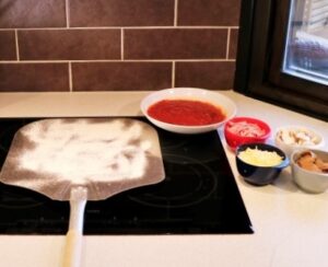 Making the Swedish capricciosa pizza, step 2.